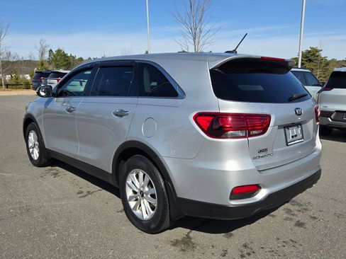 Certified 2019 Kia Sorento LX image 5