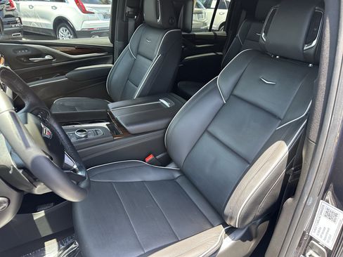 Used 2023 Cadillac Escalade ESV Premium Luxury AWD/4WD image 21