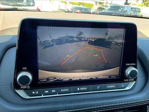 Used 2021 Nissan Rogue S FWD image 21