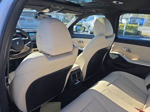 New 2026 BMW 330i 330i w/ Convenience Package image 9
