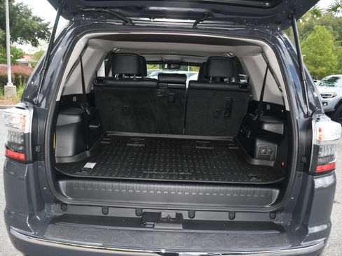 Used 2024 Toyota 4Runner Limited AWD/4WD image 19