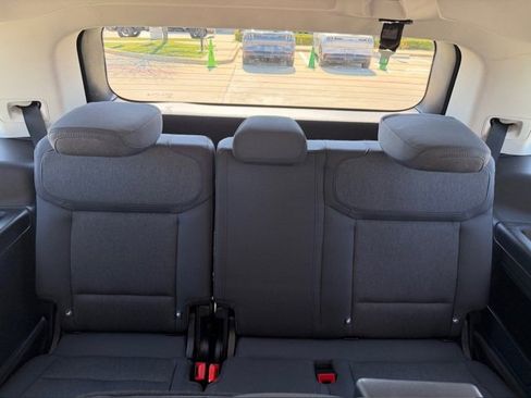 Used 2025 Ford Expedition Active image 22