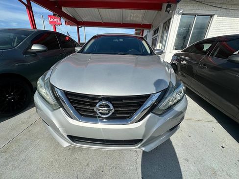 Used 2017 Nissan Altima 2.5 S w/ Power Driver Seat Package FWD image 1