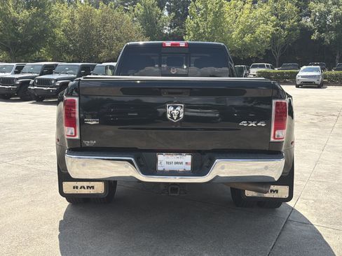 Used 2018 RAM 3500 Laramie w/ Convenience Group AWD/4WD image 6