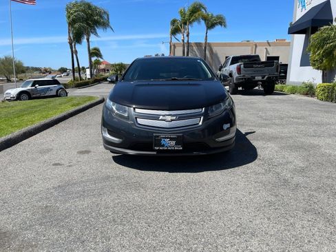 Used 2014 Chevrolet Volt w/ Enhanced Safety Package 1 FWD image 2