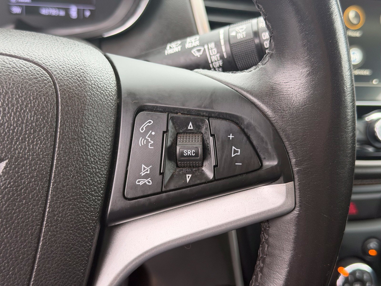 Used 2019 Chevrolet Trax LT w/ True North Edition AWD/4WD image 17