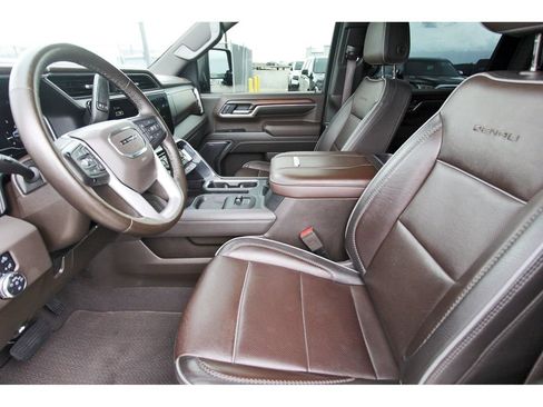 Used 2024 GMC Sierra 2500 Denali w/ Denali Reserve Package AWD/4WD image 6