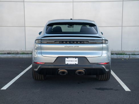 New 2026 Porsche Cayenne GTS image 7