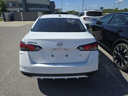 Used 2024 Nissan Versa S w/ S Plus Package image 3