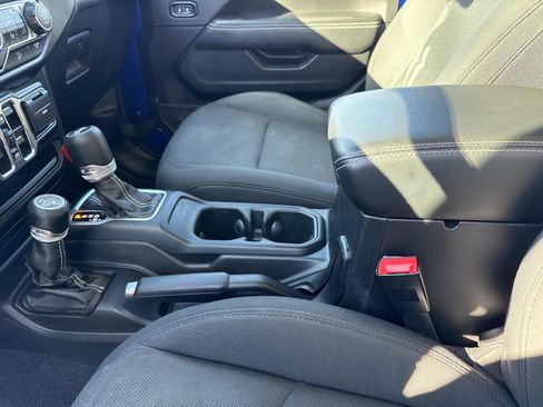 Used 2020 Jeep Wrangler Unlimited Sahara w/ Dual Top Group image 20