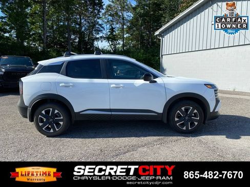 Used 2026 Nissan Kicks SV w/ Charging Package AWD/4WD image 4