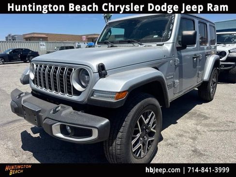 Used 2024 Jeep Wrangler Unlimited Sahara AWD/4WD image 1