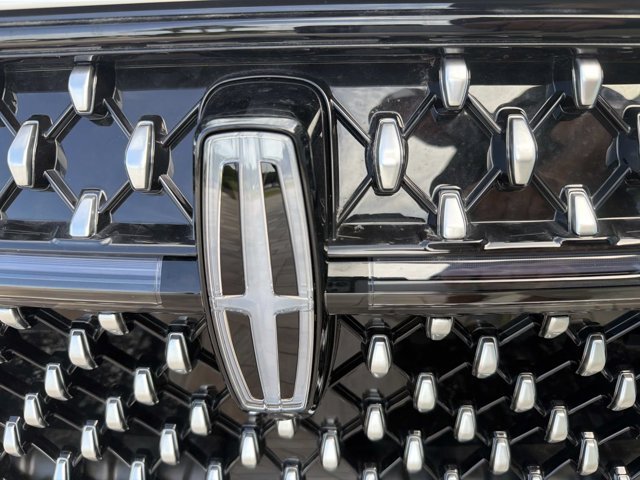 New 2026 Lincoln Nautilus Reserve AWD/4WD image 7