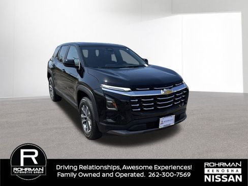 Used 2025 Chevrolet Equinox LT FWD image 3