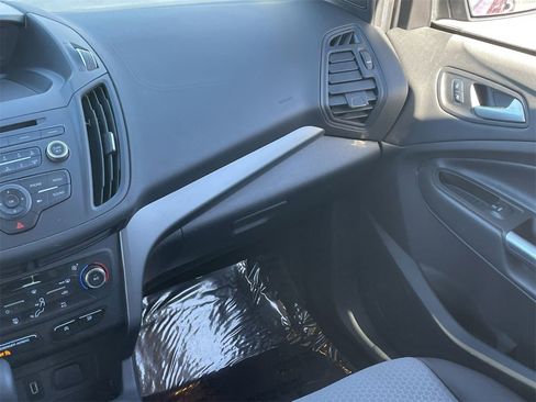 Used 2017 Ford Escape SE image 15