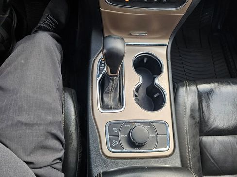 Used 2016 Jeep Grand Cherokee Limited image 22