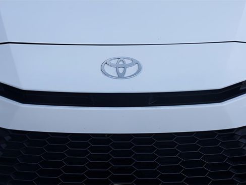 Certified 2025 Toyota Camry SE w/ Convenience Package image 8