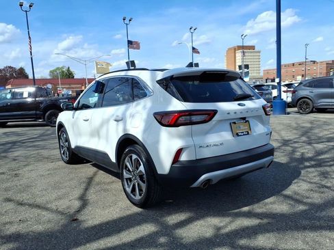 Used 2023 Ford Escape Platinum AWD/4WD image 9