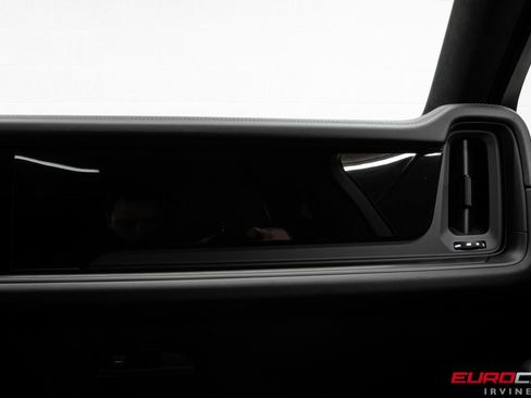 Used 2025 Porsche Cayenne GTS image 29