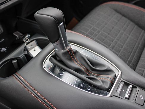 Used 2027 Honda HR-V Sport image 19