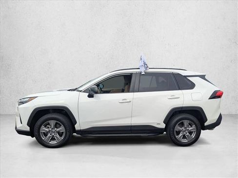 Used 2023 Toyota RAV4 LE AWD/4WD image 9