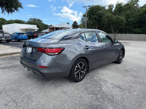 Used 2024 Nissan Sentra SV FWD image 9