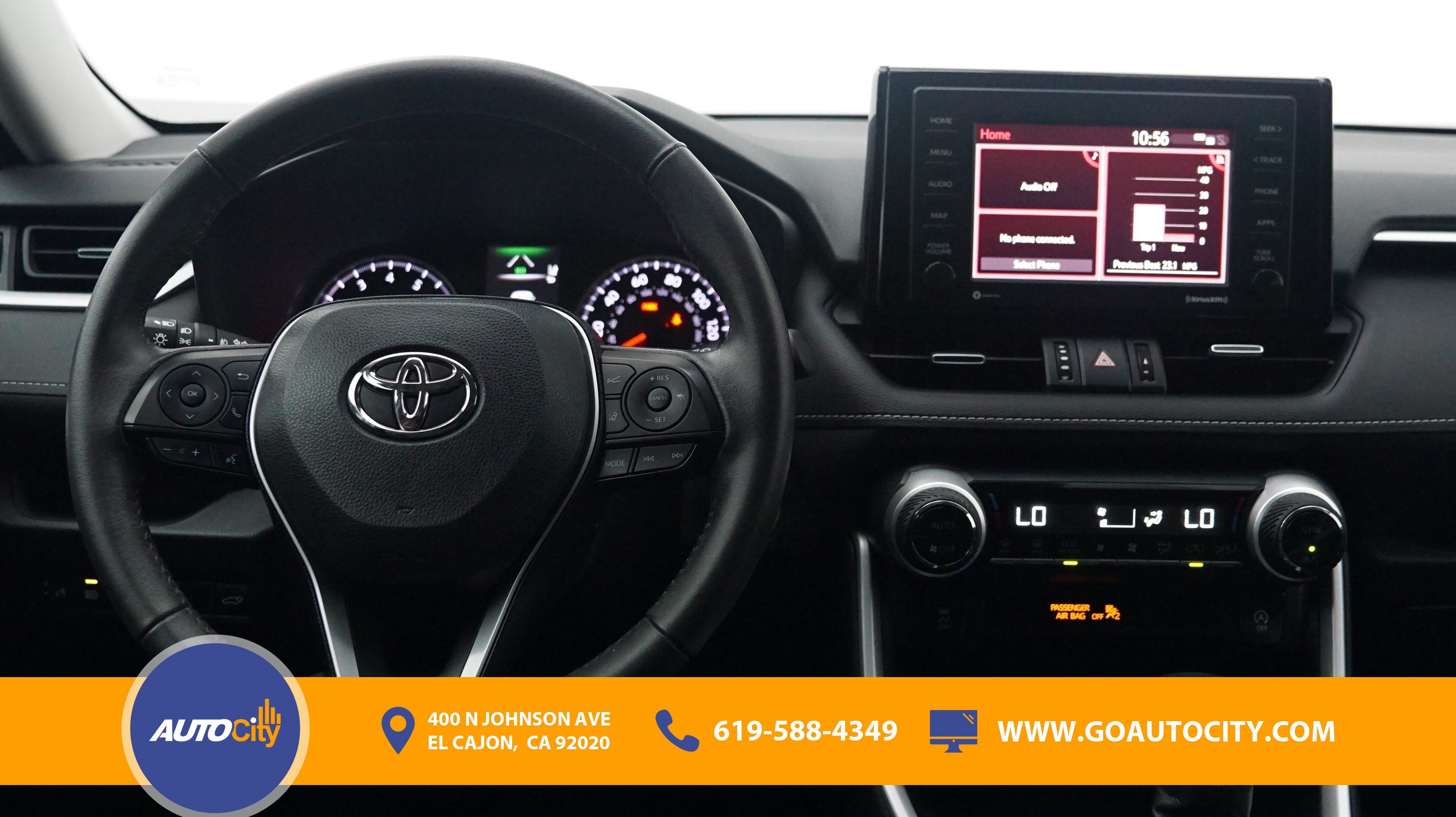 Used 2022 Toyota RAV4 XLE Premium FWD image 5
