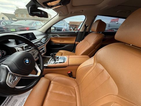 Used 2016 BMW 740i RWD image 10