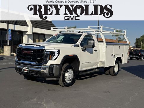 New 2024 GMC Sierra 3500 Pro image 1