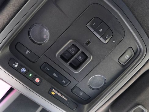 Used 2018 Cadillac CTS V w/ Carbon Fiber Package image 43