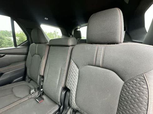 Used 2023 Honda Pilot Sport image 15
