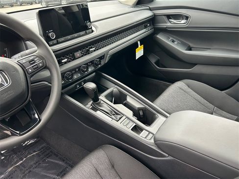 New 2025 Honda Accord SE image 11
