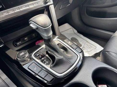 Used 2024 Kia Seltos EX FWD image 18