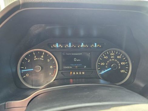 Used 2019 Ford F150 XLT w/ Trailer Tow Package image 11