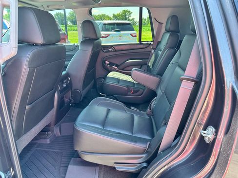Used 2017 GMC Yukon SLT AWD/4WD image 13