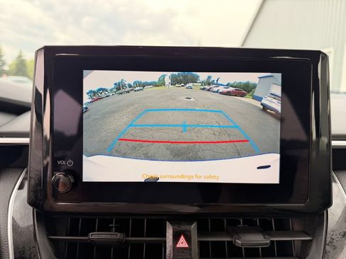 Used 2024 Toyota Corolla LE FWD image 22