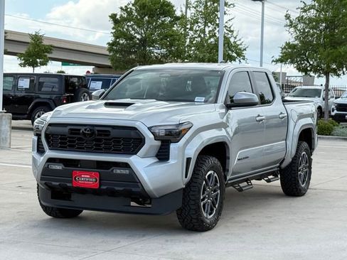 Used 2025 Toyota Tacoma TRD Sport image 8