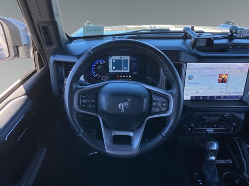 Used 2023 Ford Bronco Outer Banks image 12