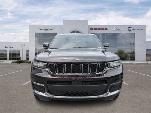 Certified 2022 Jeep Grand Cherokee L Limited RWD image 6
