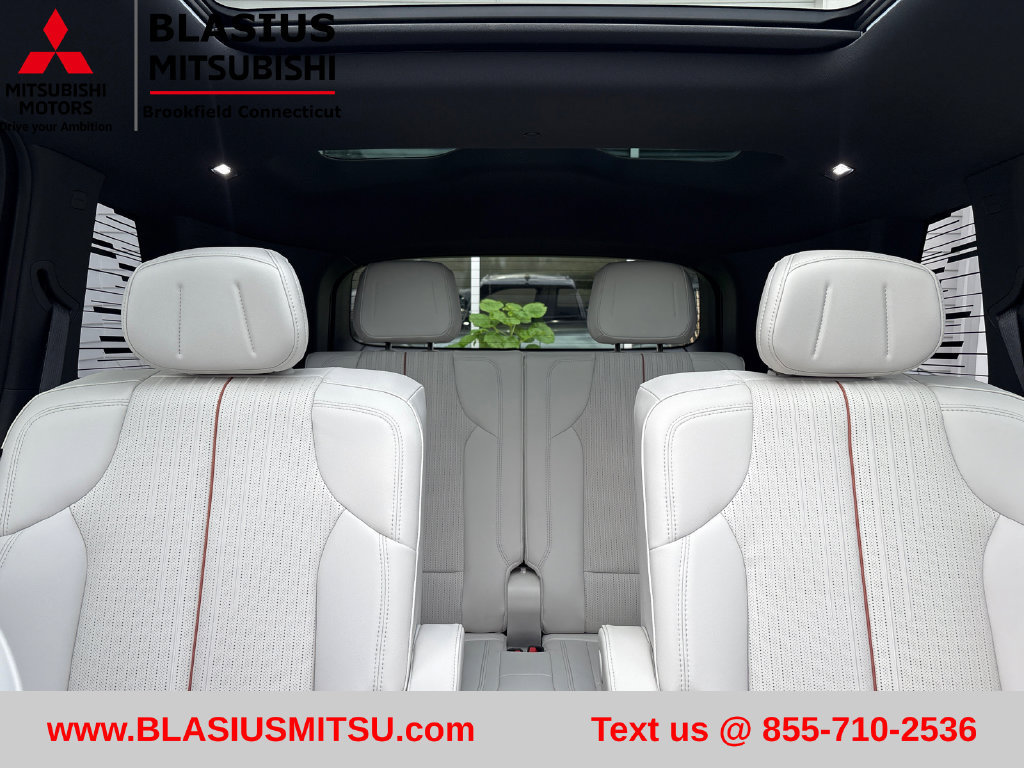 Used 2026 Cadillac Vistiq Sport AWD/4WD image 56