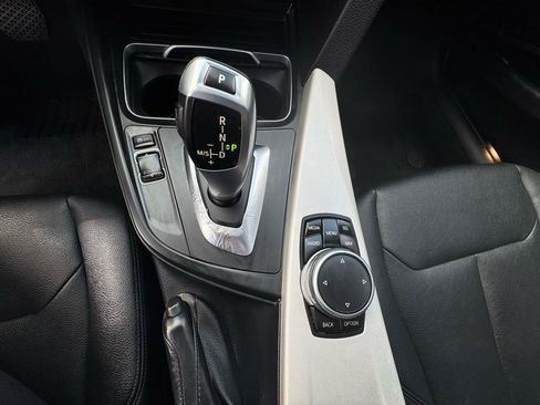 Used 2016 BMW 320i Sedan RWD image 22