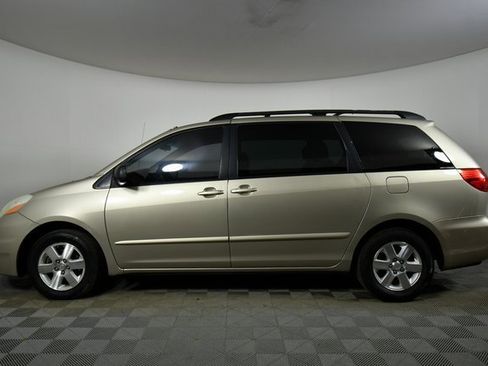 Used 2008 Toyota Sienna Sienna Passenger Van image 17
