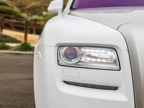 Used 2012 Rolls-Royce Ghost RWD image 11