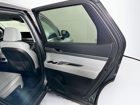 Used 2025 Hyundai Palisade SEL image 32
