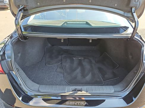 Certified 2023 Nissan Sentra SR w/ SR Premium Package FWD image 28
