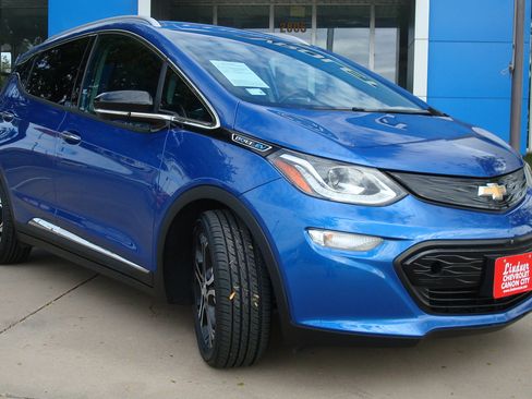 Used 2020 Chevrolet Bolt Premier w/ Infotainment Package image 3