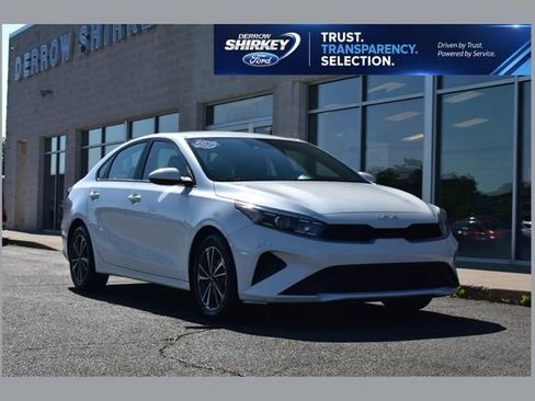 Used 2024 Kia Forte LXS FWD image 1