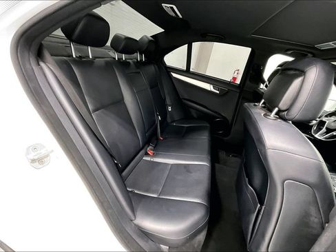 Used 2013 Mercedes-Benz C 300 4MATIC Sedan image 25