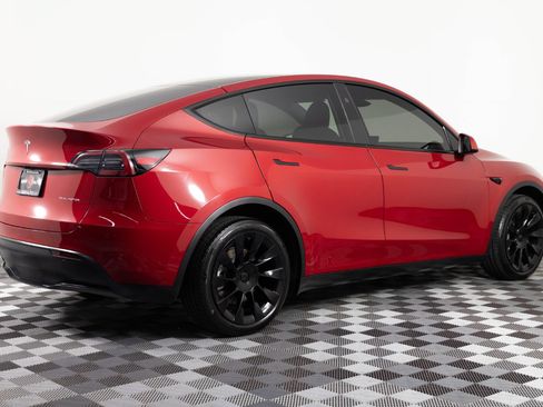 Used 2023 Tesla Model Y Long Range AWD/4WD image 8