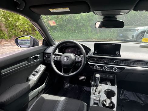 Used 2025 Honda Civic Sport image 31